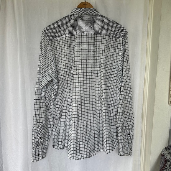 3/$20 💥 Guess Front Button Down Slim Fit Collared Shirt Black & White Plaid - Picture 12 of 13